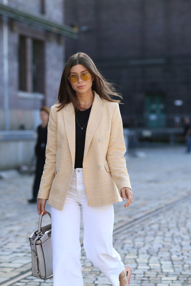 Modne kolory na jesień 2018 Pantone: Tofu