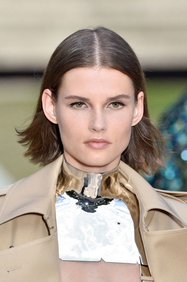 Trendy w makijażu jesień 2018: power makeup