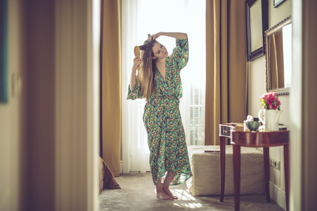 Zbyt częste przeczesywanie fryzury