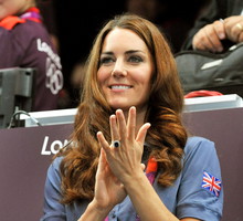 Miedziany brąz modny kolor włosów na jesień 2018