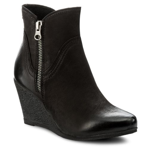 Czarne botki na jesień z CCC