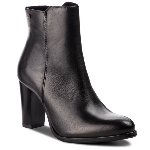 Czarne botki na jesień z CCC