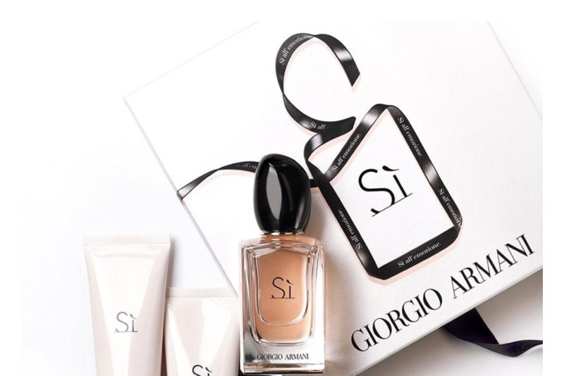 Armani Sì