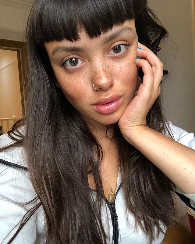 Fryzury z grzywką 2019