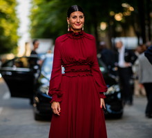 Czerwony w odcieniu wina modny kolor na zimę 2018