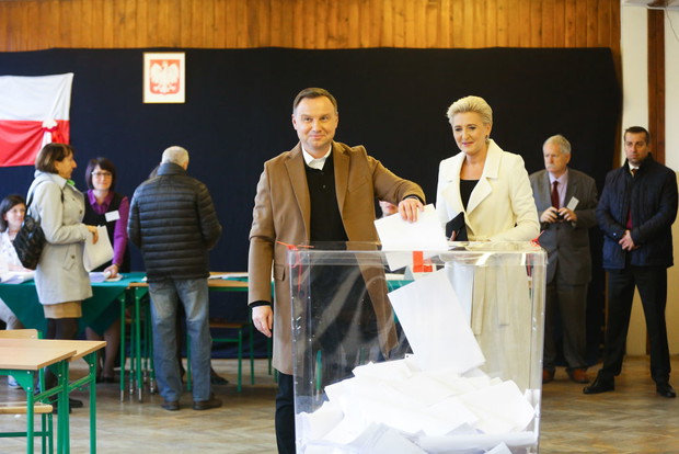 Agata Duda - Pierwsza Dama chce pensji?