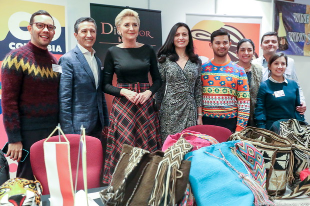 Agata Duda podczas kiermaszu charytatywnego