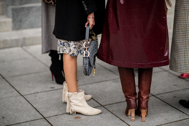 Czerwony w odcieniu wina modny kolor na zimę 2018