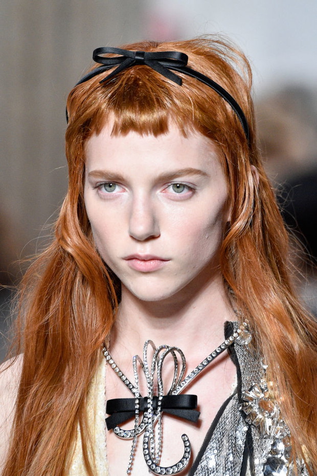 Fryzury z grzywką 2019