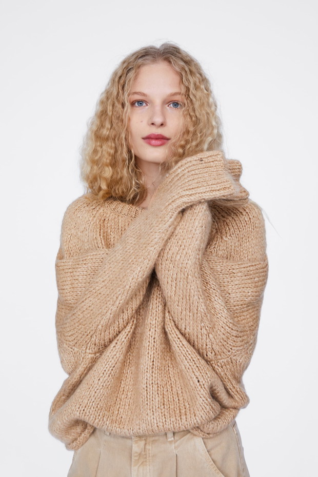 Sweter Zara; 139 zł