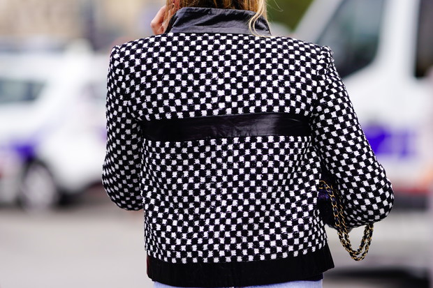 Trendy moda wiosna 2018: czarno-biała kratka