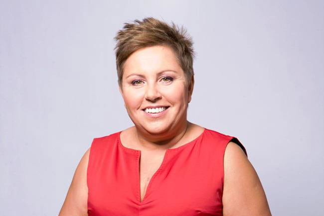 Po opublikowaniu przez pisarza Jacka Piekarę obraźliwego wpisu Dorota Wellman wytoczyła mu proces o naruszenie dóbr osobistych.