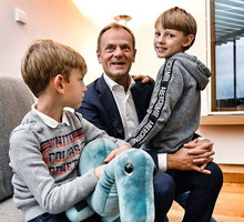 Donald Tusk z wnukami