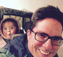 Tata dziewczynki z zespołem downa opublikował jej wyjątkowe zdjęcie. Internauci oszaleli!