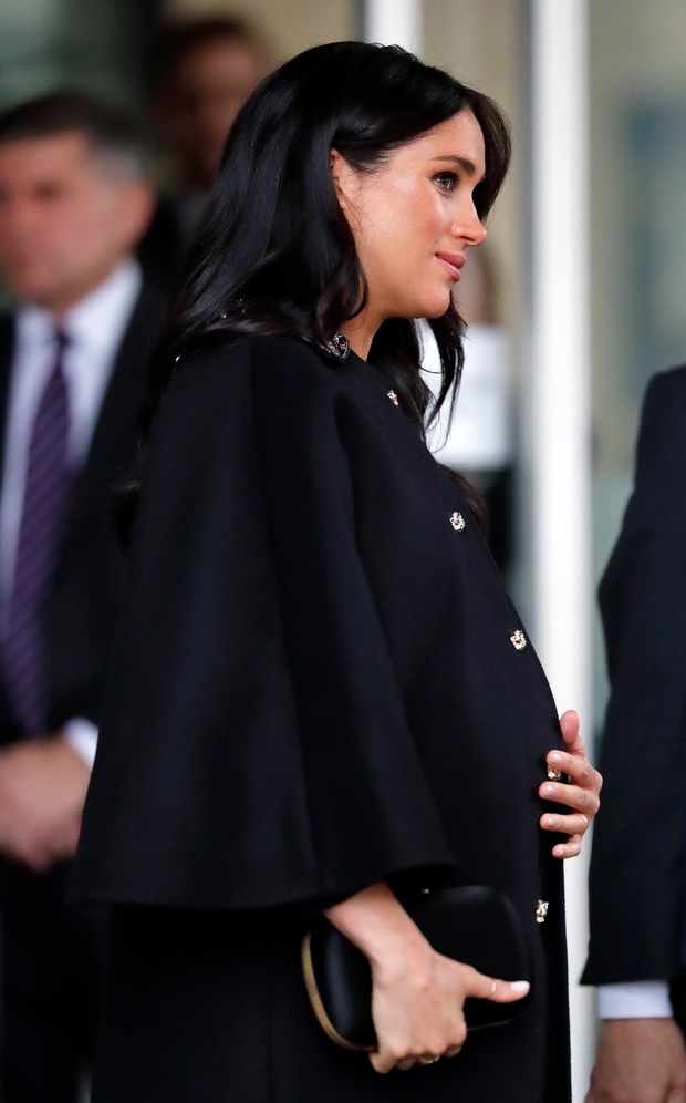 Meghan Markle wraz z księciem Harrym pojawiła się przed budynkiem Wysokiej Komisji Nowej Zelandii w Londynie by oddać hołd ofiarom zamachu terrorystycznego w Christchurch.