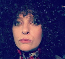 Katarzyna Nosowska wyśmiewa swoją wyretuszowaną okładkę: „Jedyny grafik, który miał odwagę”