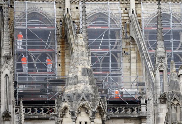 Mała dziewczynka przekazała 3 euro na odbudowę Notre Dame: wzruszający gest