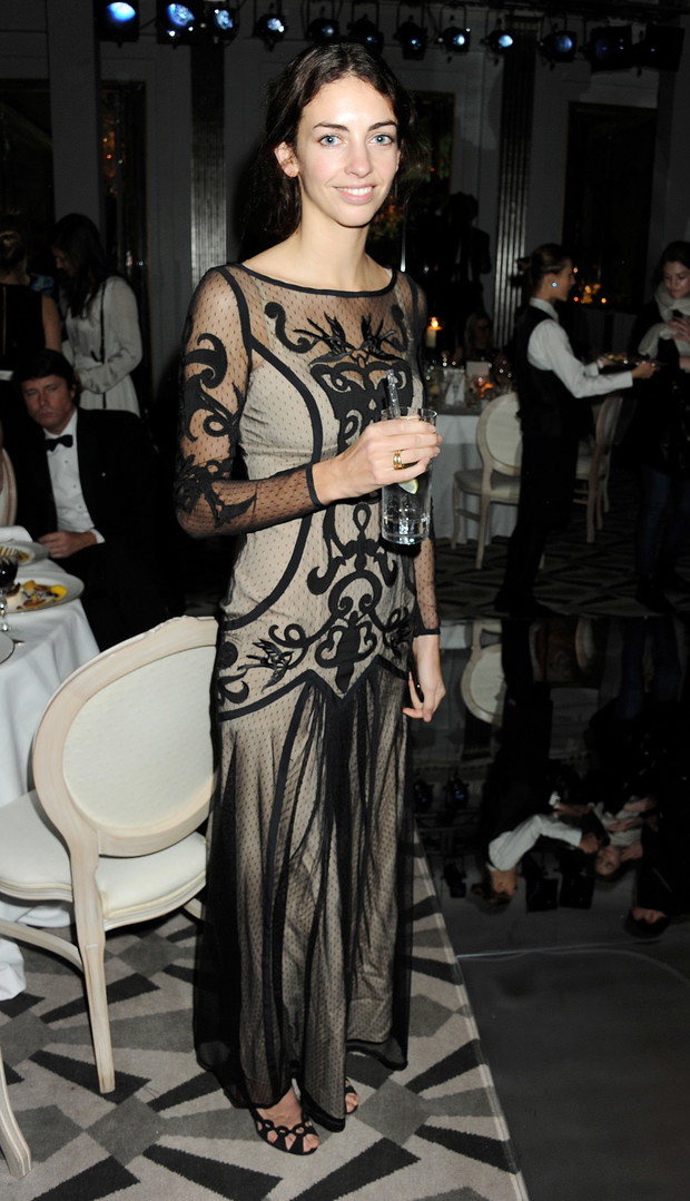 Rose Hunbury, czyli kobieta, z którą książę Wiliam prawdopodobnie ma romans, to wieloletnia przyjaciółka Kate Middleton.