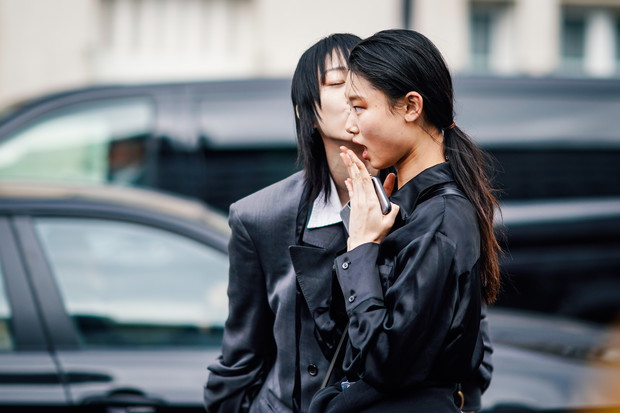 Modna fryzura na lato: jak nosić koński ogon