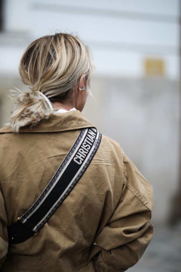 Modna fryzura na lato: jak nosić koński ogon