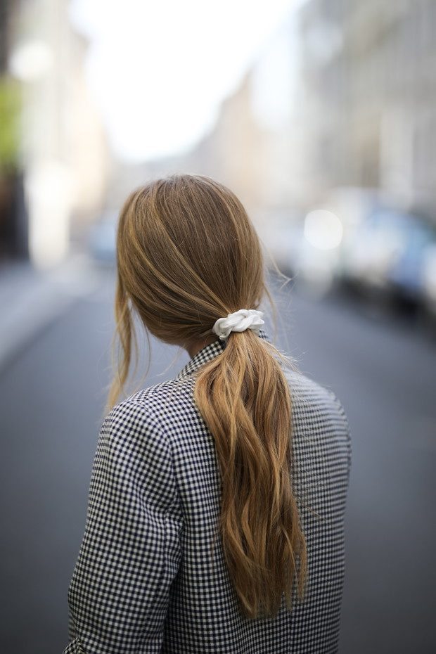 Modna fryzura na lato: jak nosić koński ogon