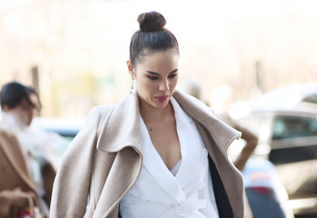 Modne fryzury na lato 2019 dla długich włosów – najmodniejsze upięcia