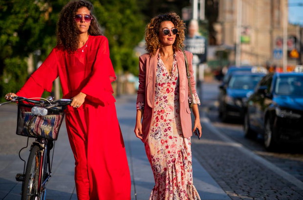 Niezbędnik na wakacje: trendy lato 2019