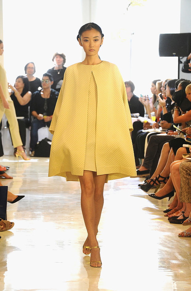 'Tent dress' gorącym trendem na jesień 2019