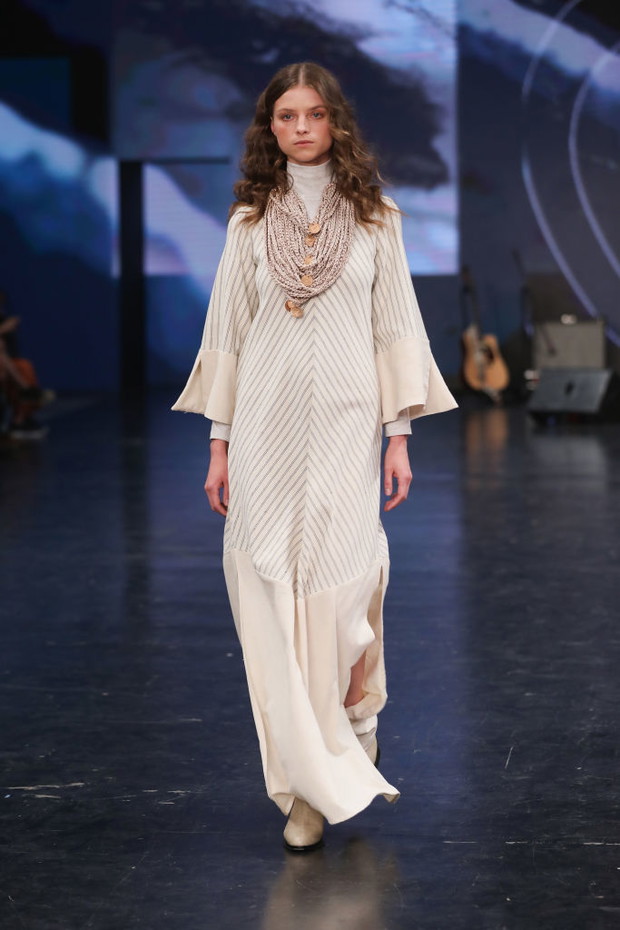 'Tent dress' gorącym trendem na jesień 2019