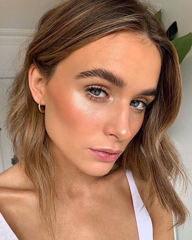 Botoks rzęs i brwi: jaka jest cena i efekty?