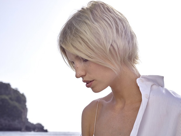 Włosy farbowane w salonach Wella