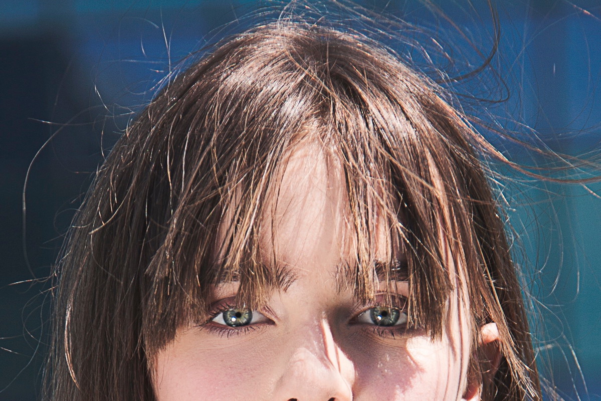 Fryzury z długą grzywką na jesień 2019: jak nosić fryzury z grzywką?