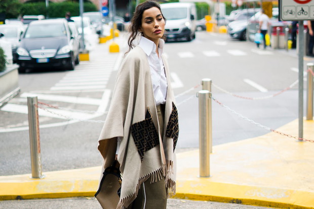 Beże na jesień 2019: trendy moda jesień 2019