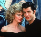 ohn Travolta i Olivia Newton-John w musicalu "Grease"