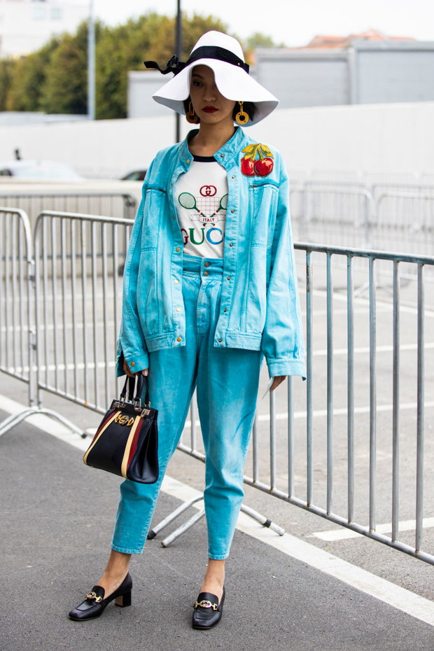 Trendy moda 2020: loafersy na słupku