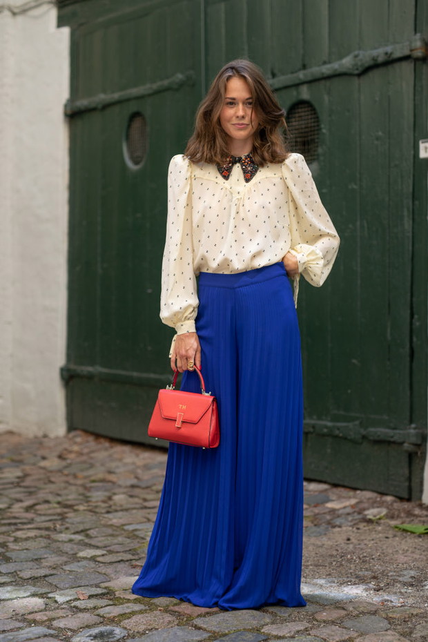 Moda trendy 2020: modne kolory klasyczny niebieski Classic Blue Pantone