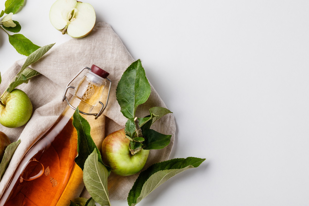 Ocet jabłkowy - czy naprawdę odchudza?