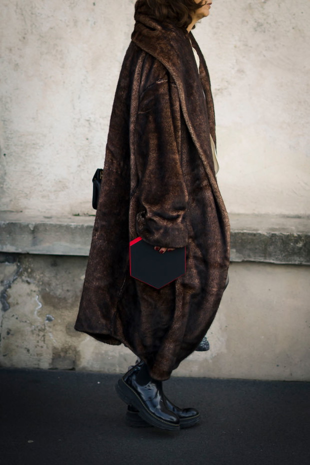 Ciężkie buty na wiosnę 2020: trendy moda wiosna 2020