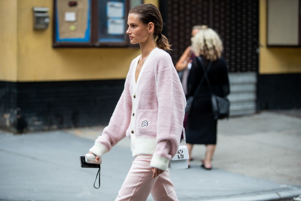 Kardigany na jesień 2019: moda trendy jesień 2019