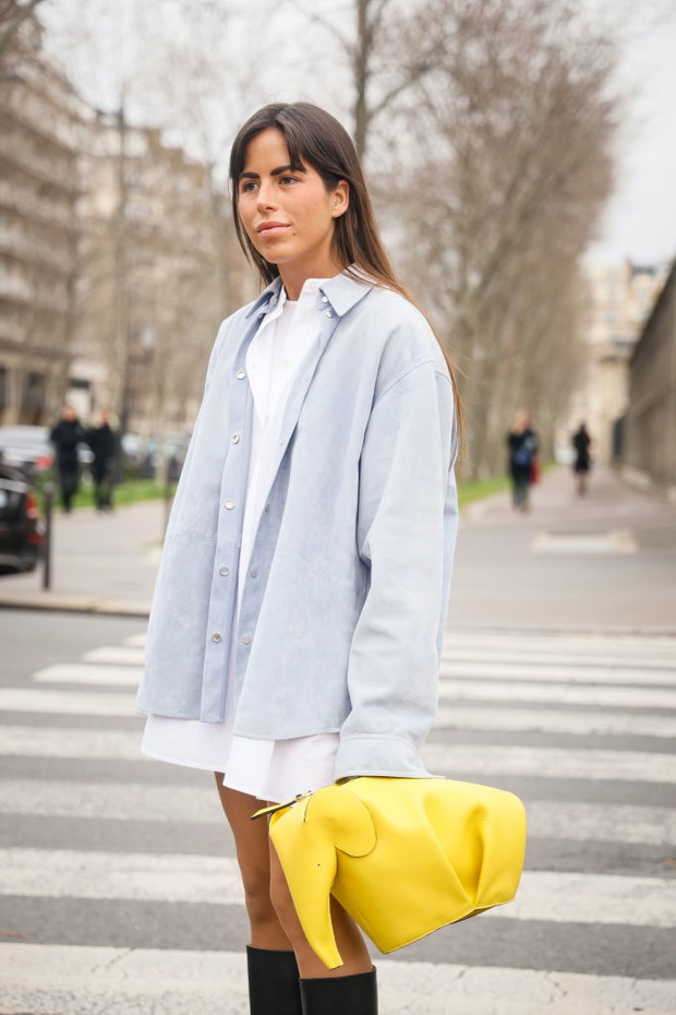 Trendy moda wiosna 2020: koszula typu oxford na wiosnę