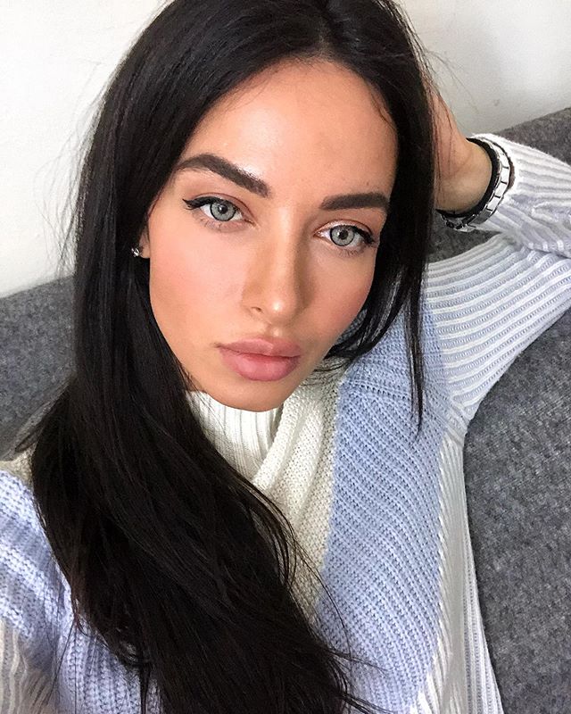 Makijaż dla brunetek w 5 minut