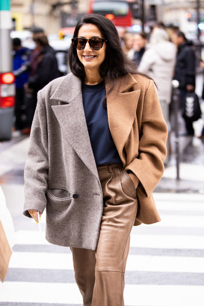 Bluzki oversize: jak je nosić?