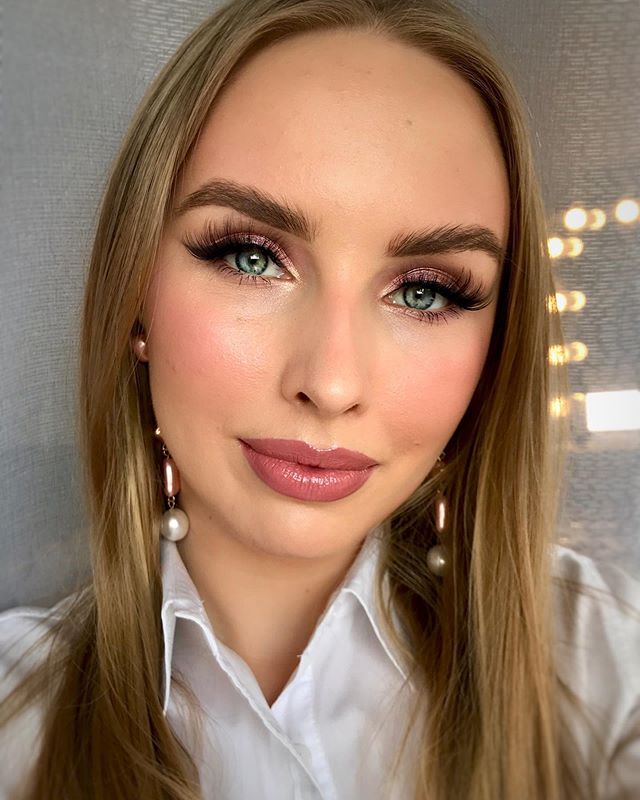 Makijaż powiększający oczy