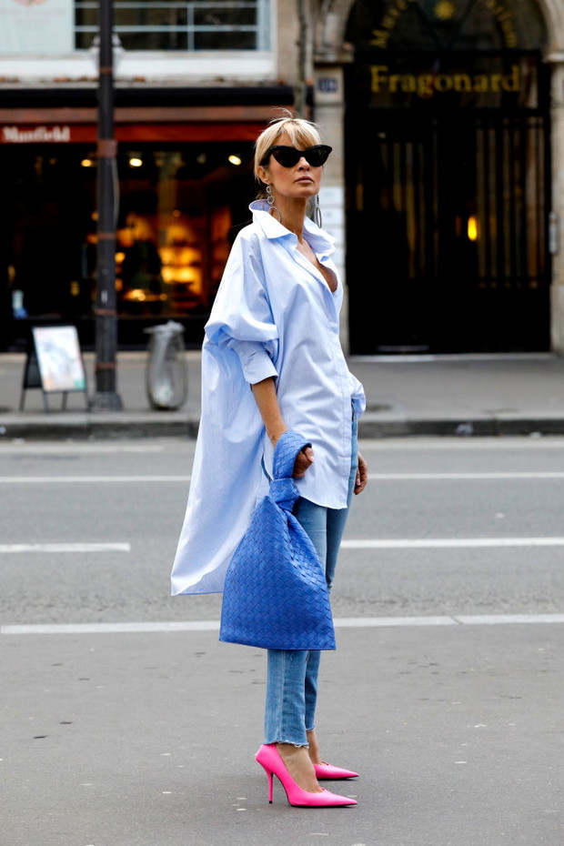 Bluzki oversize: jak je nosić?