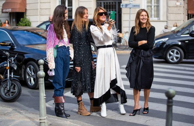 Jaki krój sukienki wyszczupla?