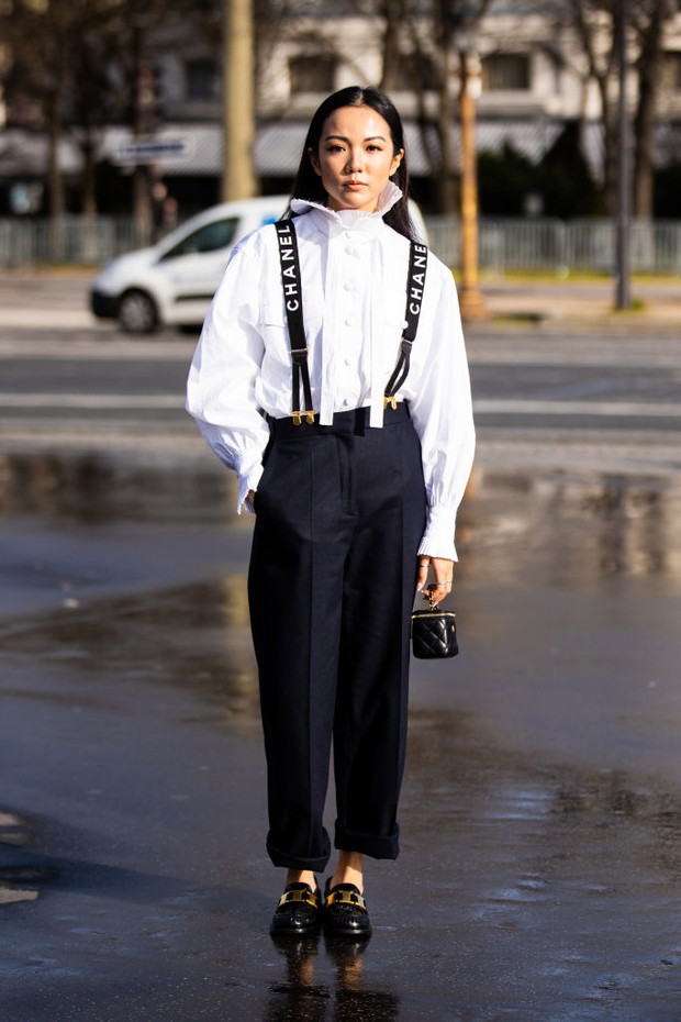 Klasyczna koszula z męskiej szafy trendy moda wiosna 2020