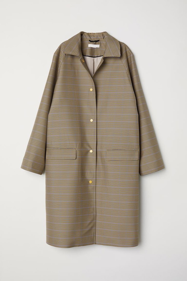 Prosty płaszcz z tkaniny o wzorzystym splocie. 229,00 zł z 299,00 zł