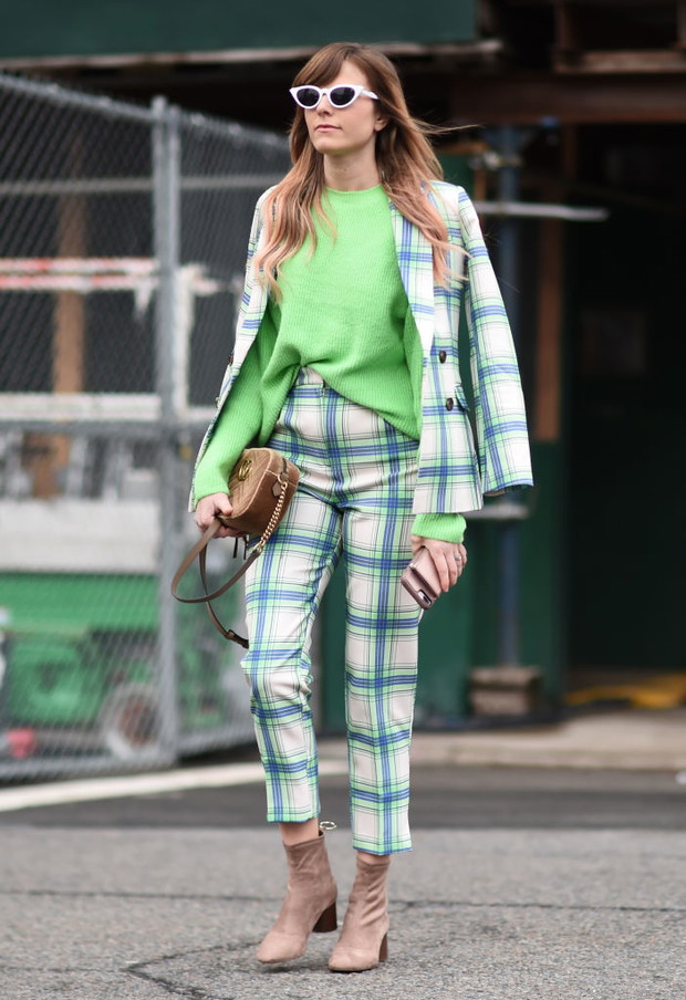 Spodnie w kratę z czym i jak je stylizować?