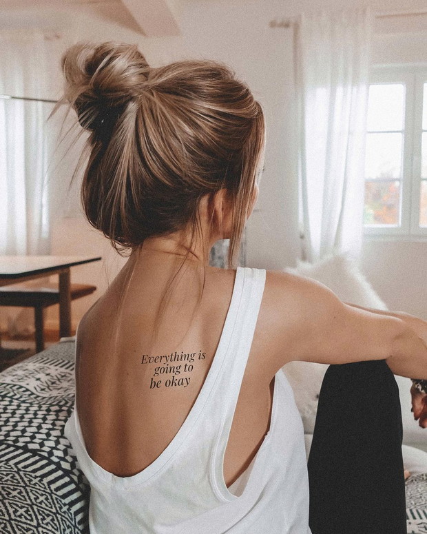 Ładne fryzury do pracy, szkoły i na wieczór