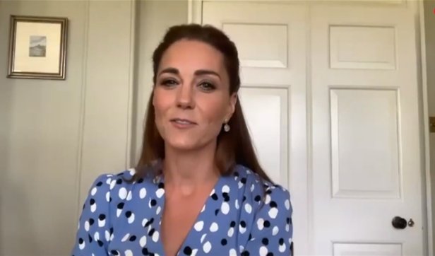 Rodzina królewska dziękuje pielęgniarkom